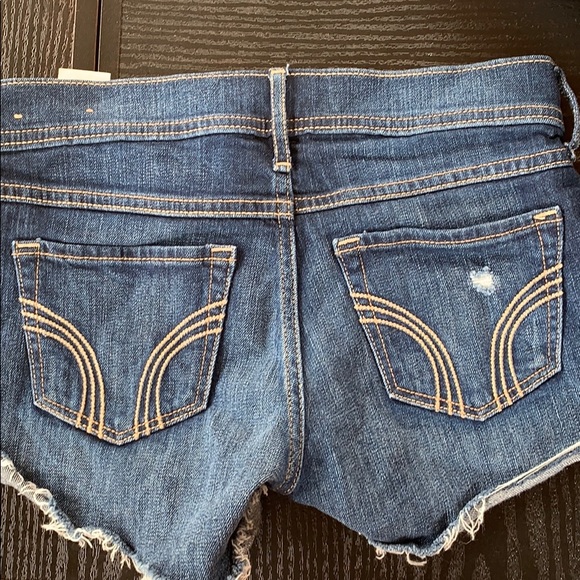 Hollister shorts - Picture 2 of 3